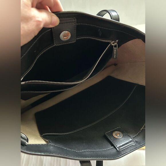 Michael Kors Emry Black Tote Bag and Jet Set Travel Wallet and Charm Lot - Picture 3 of 13